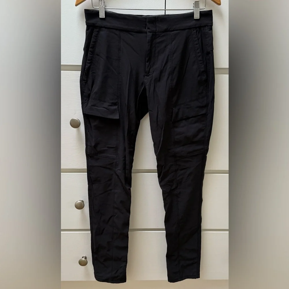 Athleta Wander Utility pant in black and size 4. - Picture 4 of 13